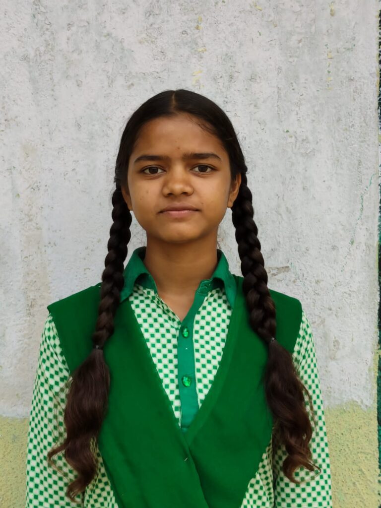 लायलम हाई स्कूल की टॉपर व सहिया की बेटी काजल बनना चाहती है आईएएस