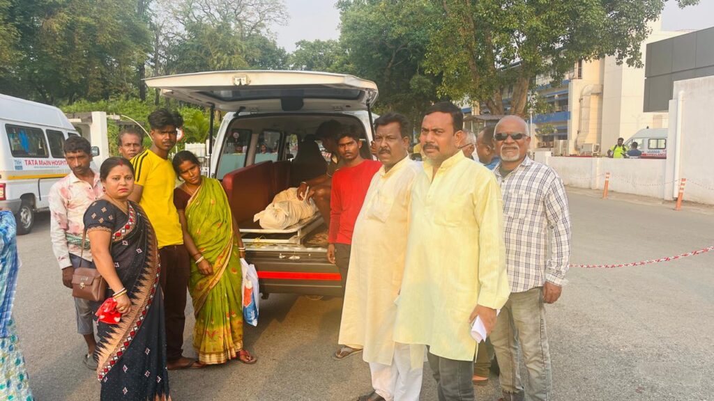 जिला पार्षद खगेन की पहल पर स्वास्थ्य मंत्री ने माफ कराया बकाया बिल, टीएमएच से शव को कराया मुक्त