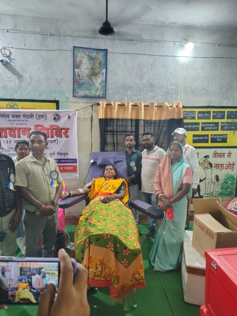 ग्रामीण क्षेत्र पहाड़पुर में दिखी रक्तदान के प्रति जागरूकता, 6 महिलाओं समेत 205 लोगों ने किया रक्तदान