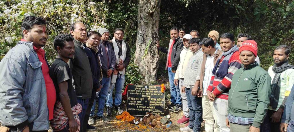 विधायक प्रतिनिधि ने रानी झरना में किया पुलिया निर्माण कार्य का शिलान्यास