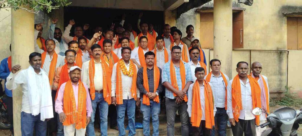 पटमदा में भाजपा के नवनियुक्त मंडल अध्यक्ष कृष्णपद सिंह का हुआ अभिनंदन