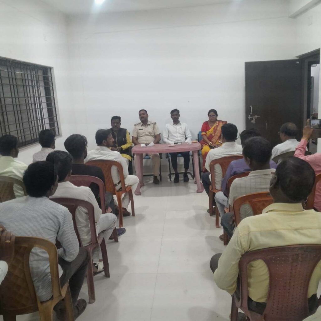 ईद, सरहुल व रामनवमी को लेकर कमलपुर थाना में शांति समिति की बैठक, सौहार्द बनाए रखने का आह्वान