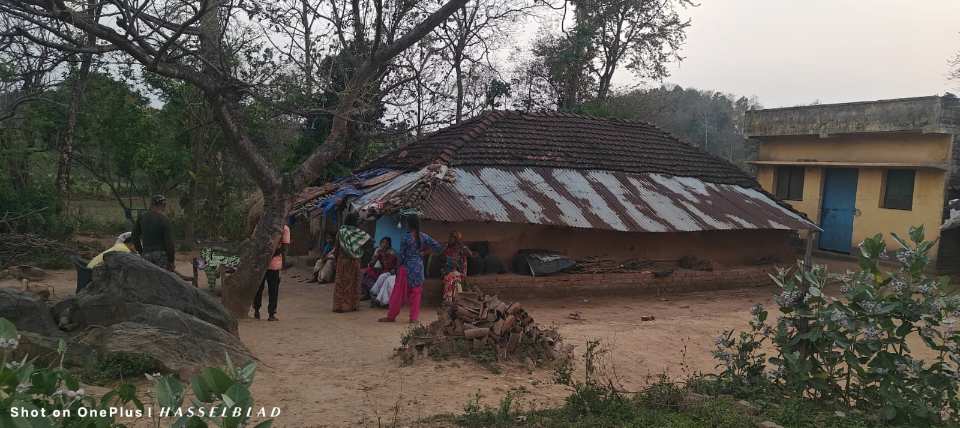 बोड़ाम में पति-पत्नी के बीच खूनी संघर्ष, पत्नी की मौत, पति घायल