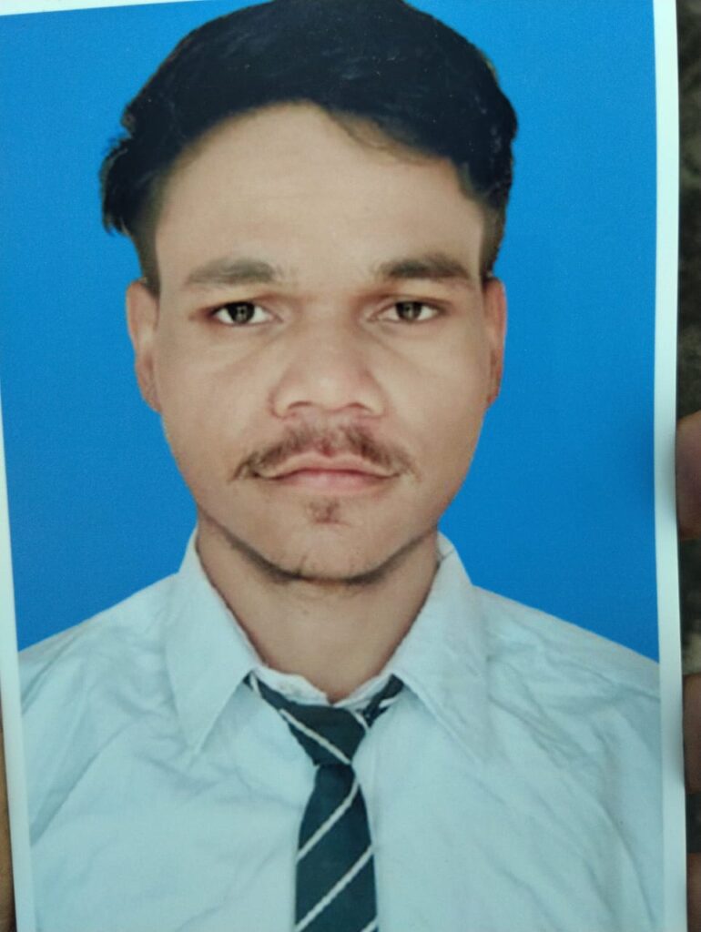 पहले ही प्रयास में नीट क्वालिफाई कर पंकज टुडू ने बढ़ाया ईचागढ़ का मान