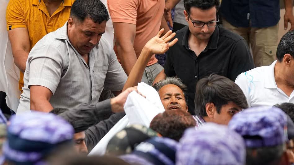 लोकतंत्र की असली ताकत है शांतिपूर्ण असहमति, सत्याग्रह आज भी उतना ही प्रासंगिक : विश्वनाथ