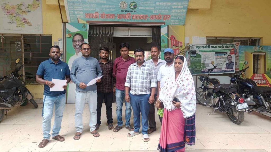 पटमदा के जोड़सा में आंगनबाड़ी भवन निर्माण पर उठे सवाल, ग्रामीणों ने बीडीओ से की जांच की मांग