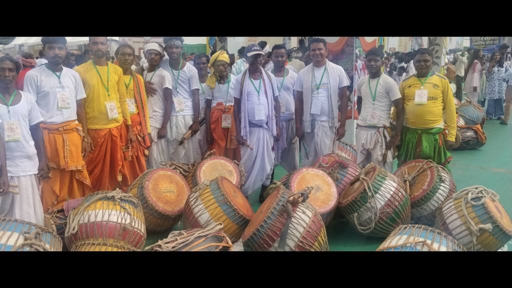 पटमदा के नगाड़ों से गूंजा झारखंड आदिवासी महोत्सव, 500 लोक कलाकार हुए शामिल