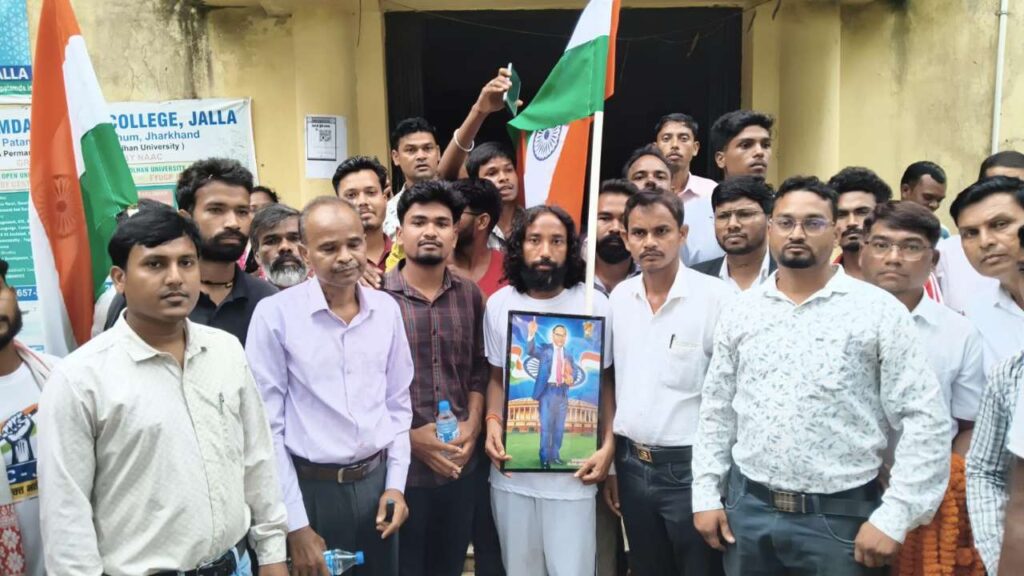 भर्ती व्यवस्था सुधार यात्रा नेमरा से बोड़ाम होते हुए पटमदा पहुंची