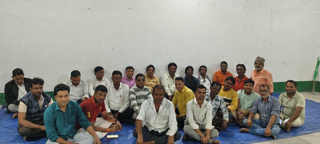 आमरा कजन जात्रा कमेटी ने बेलटांड़ में मनाया विजया मिलन समारोह